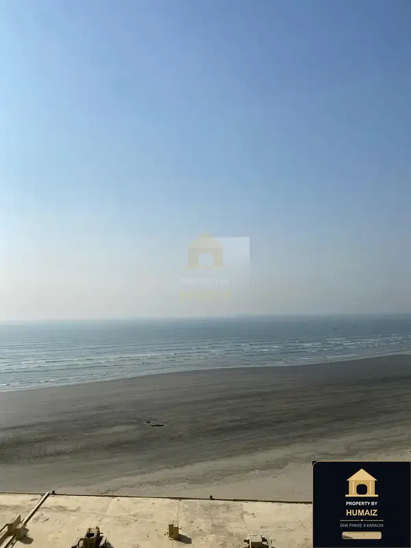 4-Bedroom Luxury Apartment (Sea Facing, 5 Bath, Suite 7) at Pearl Towers For Rent in DHA Phase 8 Karachi — Photograph 10