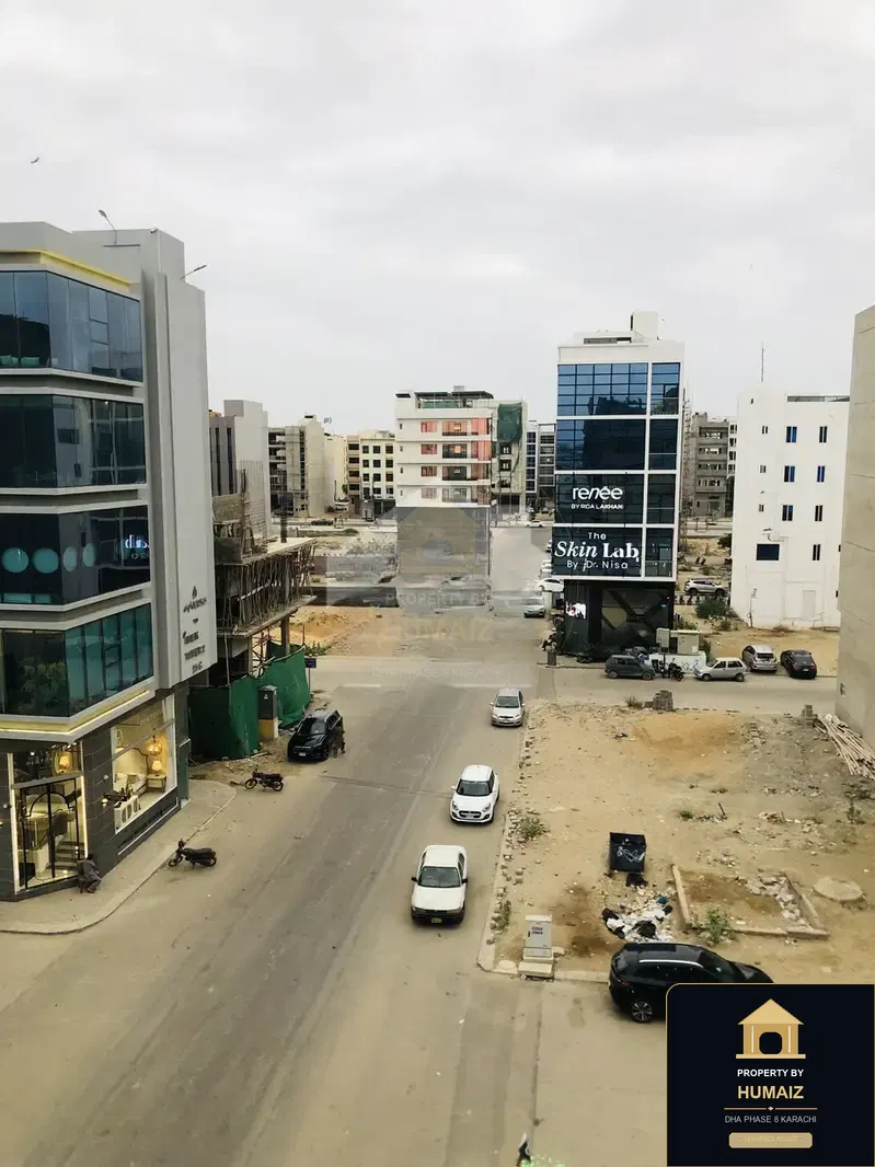 200 Sq. Yd. Commercial Building (Boulevard Facing, Unit 5) on Zulfiqar Commercial For Rent in DHA Phase 8 Karachi — Photograph 2