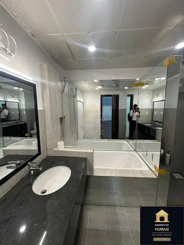 2-Bedroom Luxury Apartment (Sea Facing, 4 Bath, Suite 4) at Reef Towers For Rent in DHA Phase 8 Karachi — Photograph 6