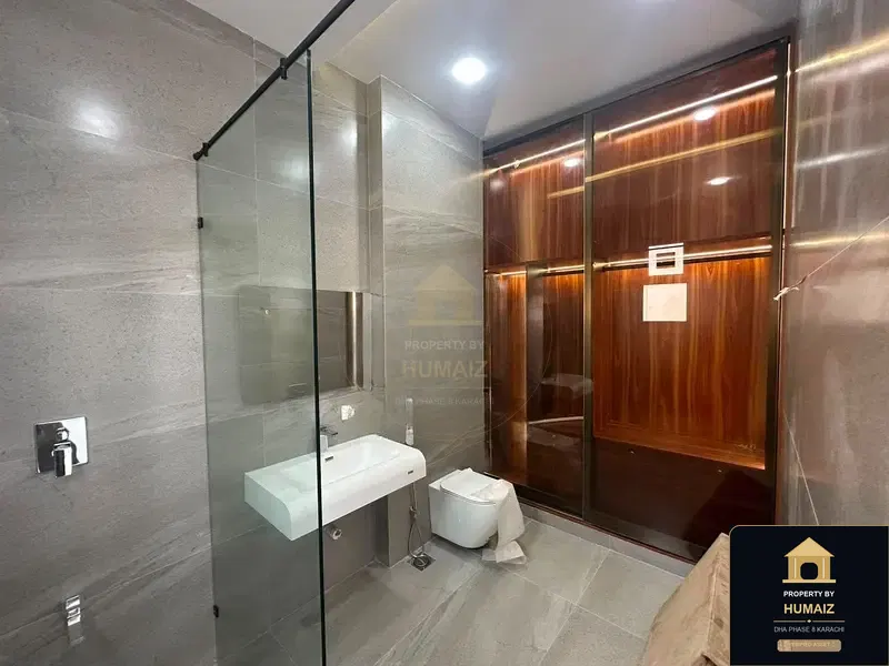 1,000 Sq. Yd. 10-Bedroom Luxury Villa (Private Pool, 6 Bath, Residence 2) on Zulfiqar Commercial For Sale in DHA Phase 8 Karachi — Photograph 4