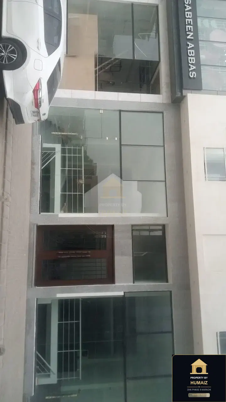 111 Sq. Yd. Commercial Retail Shop in DHA Phase 8 For Rent in DHA Phase 8 Karachi — Photograph 4