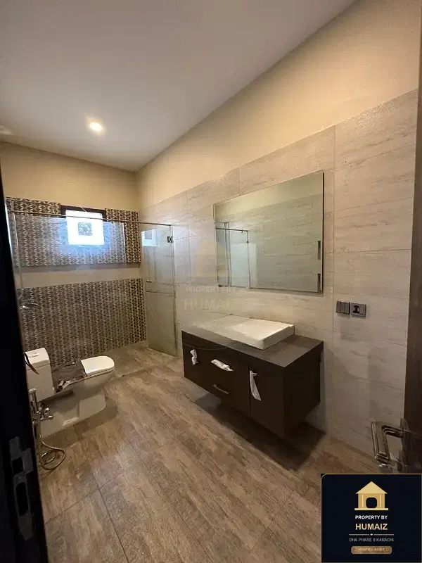 3-Bedroom Upper/Lower Portion (4 Bath, Unit 4) in DHA Phase 8 For Rent in DHA Phase 8 Karachi — Photograph 16