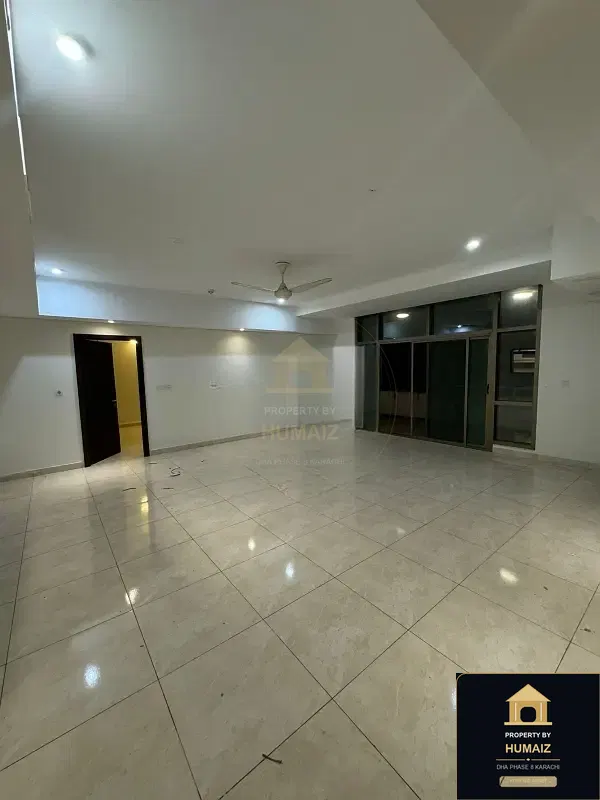 2-Bedroom Luxury Apartment (Sea Facing, 3 Bath, Suite 1) at Pearl Towers For Rent in DHA Phase 8 Karachi — Photograph 4