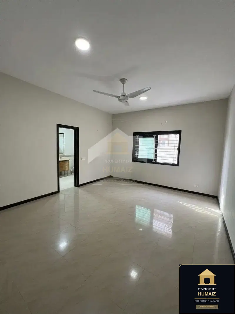 4-Bedroom Upper/Lower Portion (5 Bath, Unit 12) in DHA Phase 8 For Rent in DHA Phase 8 Karachi — Photograph 13