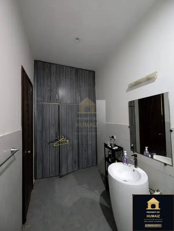 3-Bedroom Upper/Lower Portion (4 Bath, Unit 64) in DHA Phase 8 For Rent in DHA Phase 8 Karachi — Photograph 10
