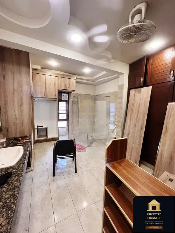 1,000 Sq. Yd. 8-Bedroom Luxury Villa (6 Bath, Residence 5) in DHA Phase 8 For Rent in DHA Phase 8 Karachi — Photograph 4