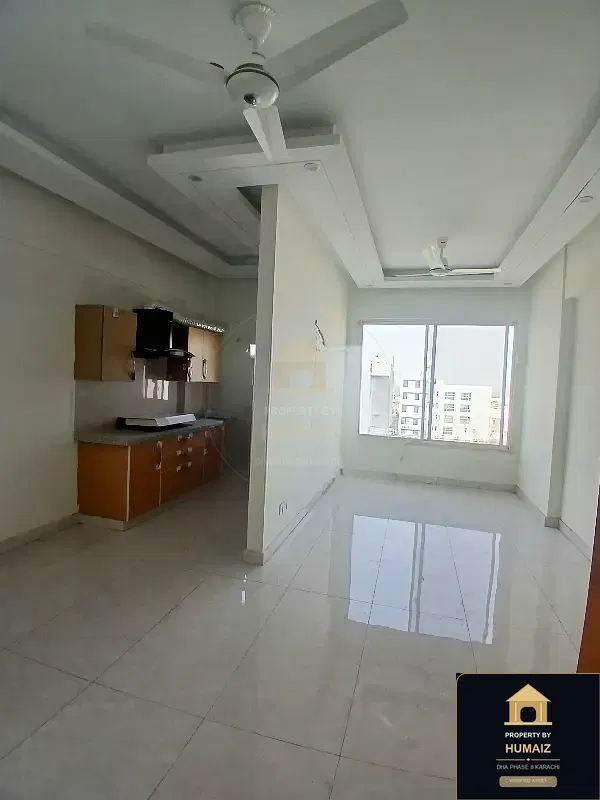 2-Bedroom Luxury Apartment (Boulevard Facing, 2 Bath, Suite 1) on Zulfiqar Commercial For Sale in DHA Phase 8 Karachi — Photograph 8