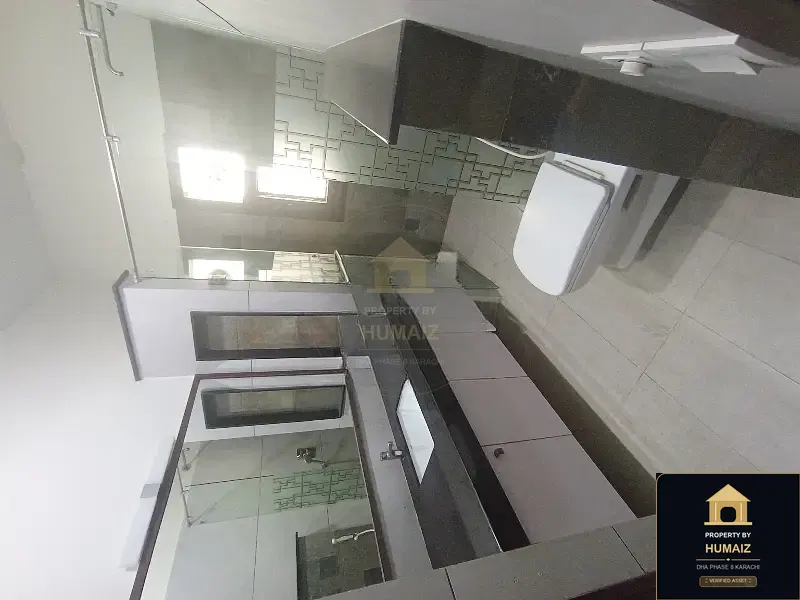 4-Bedroom Upper/Lower Portion (Basement, 5 Bath, Unit 13) in DHA Phase 8 For Rent in DHA Phase 8 Karachi — Photograph 6