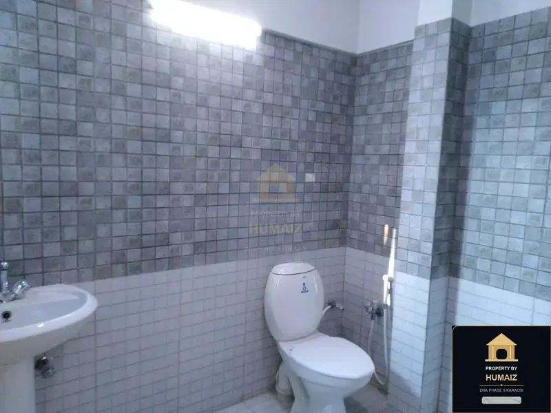 3-Bedroom Luxury Apartment (3 Bath, Suite 14) in DHA Phase 8 For Rent in DHA Phase 8 Karachi — Photograph 6