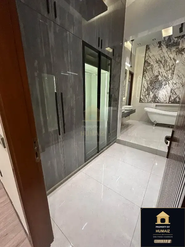 500 Sq. Yd. 6-Bedroom Luxury Villa in Zone C For Sale in DHA Phase 8 Karachi — Photograph 18