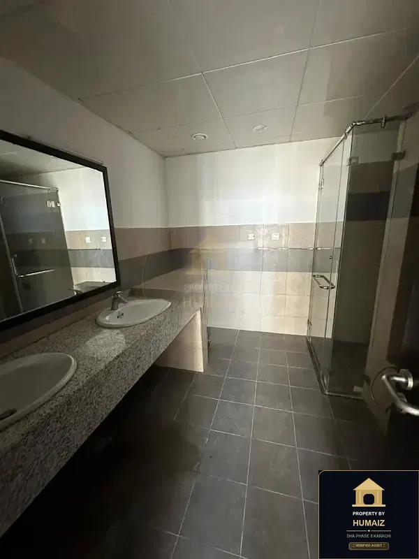 3-Bedroom Luxury Apartment (Private Pool, 4 Bath, Suite 7) at Pearl Towers For Rent in DHA Phase 8 Karachi — Photograph 11