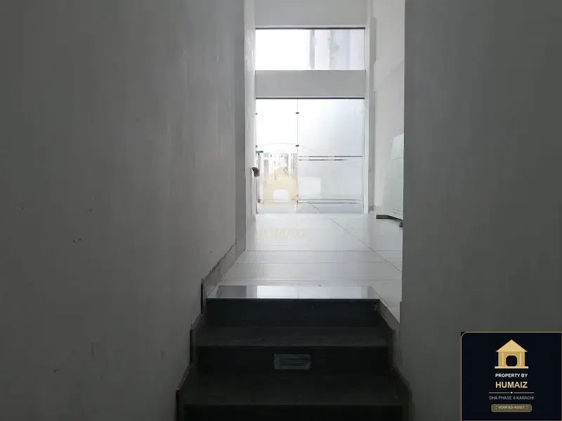 46 Sq. Yd. Commercial Retail Shop on Zulfiqar Commercial For Sale in DHA Phase 8 Karachi — Photograph 6