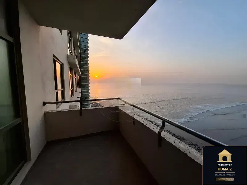 4-Bedroom Luxury Apartment (Sea Facing, 5 Bath, Suite 7) at Pearl Towers For Rent in DHA Phase 8 Karachi — Photograph 3