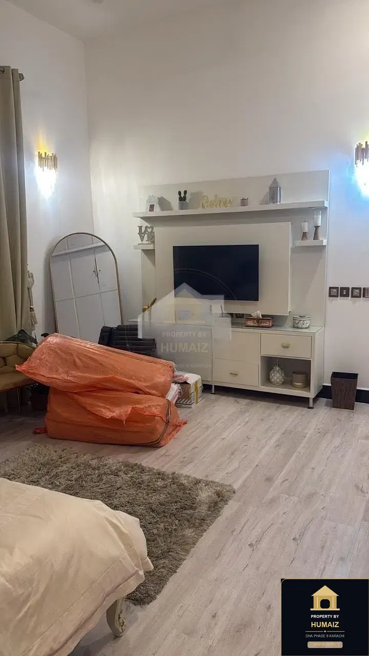3-Bedroom Upper/Lower Portion (4 Bath, Unit 1) in DHA Phase 8 For Rent in DHA Phase 8 Karachi — Photograph 4