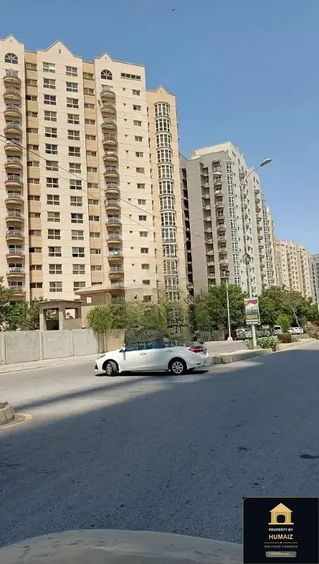 4-Bed Luxury Penthouse at Creek Vistas For Sale in DHA Phase 8 Karachi — Photograph 5