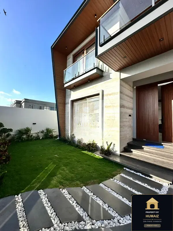 500 Sq. Yd. 5-Bedroom Luxury Villa (Basement, 7 Bath, Residence 15) in DHA Phase 8 For Sale in DHA Phase 8 Karachi — Photograph 2