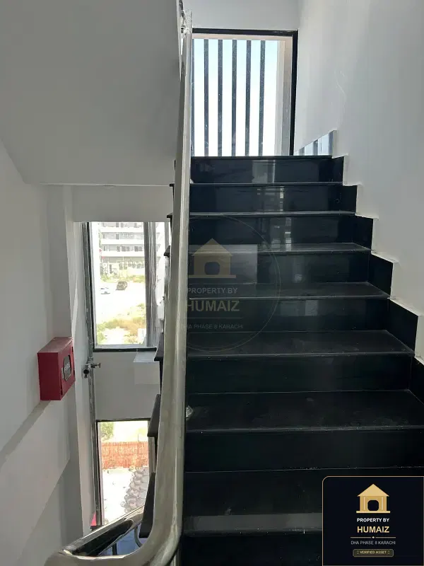 115 Sq. Yd. Corporate Office Space in DHA Phase 8 For Rent in DHA Phase 8 Karachi — Photograph 4
