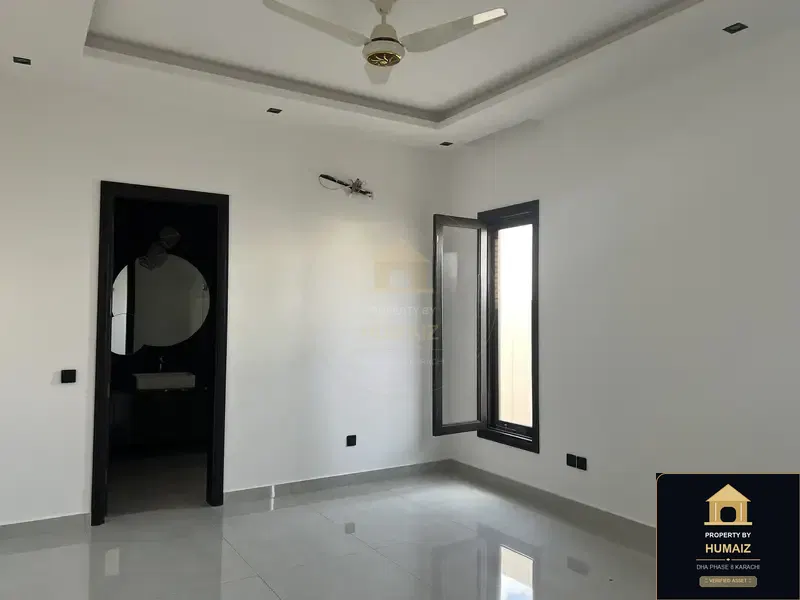 500 Sq. Yd. 6-Bedroom Luxury Villa (West Open, 6 Bath, Residence 80) in DHA Phase 8 For Sale in DHA Phase 8 Karachi — Photograph 5
