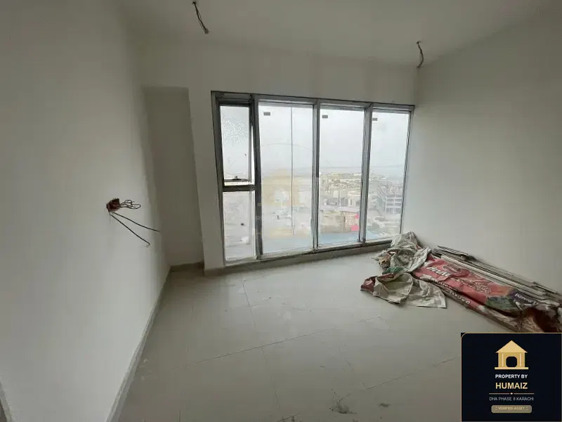 3-Bedroom Luxury Apartment (Boulevard Facing, 5 Bath, Suite 2) at Reef Towers For Sale in DHA Phase 8 Karachi — Photograph 13