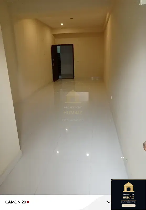 44 Sq. Yd. Corporate Office Space in DHA Phase 8 For Sale in DHA Phase 8 Karachi — Photograph 3