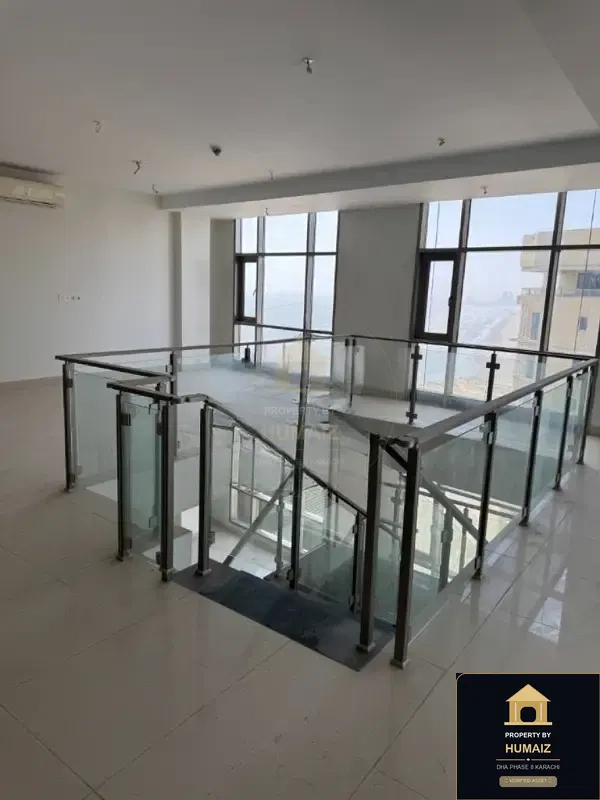 3-Bed Luxury Penthouse at Emaar Oceanfront For Sale in DHA Phase 8 Karachi — Photograph 11