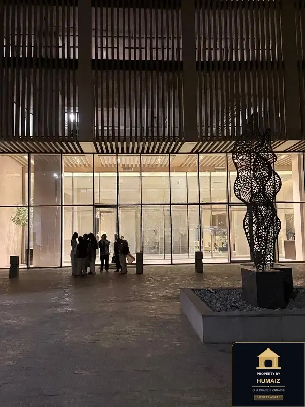 2-Bedroom Luxury Apartment (Sea Facing, 3 Bath, Suite 7) at Emaar Oceanfront For Rent in DHA Phase 8 Karachi — Photograph 12