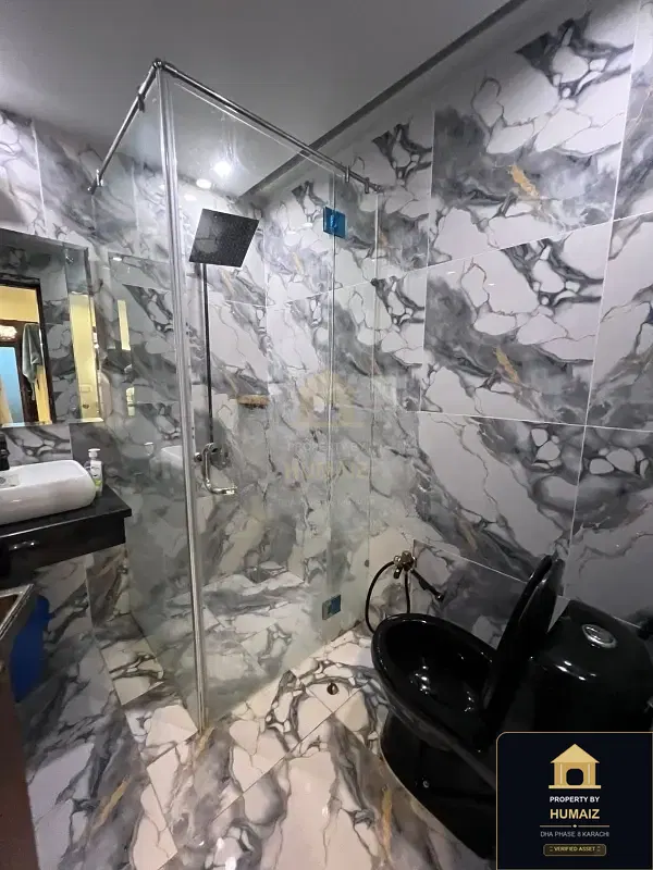 3-Bedroom Luxury Apartment (4 Bath, Suite 18) on Al-Murtaza Commercial For Sale in DHA Phase 8 Karachi — Photograph 6