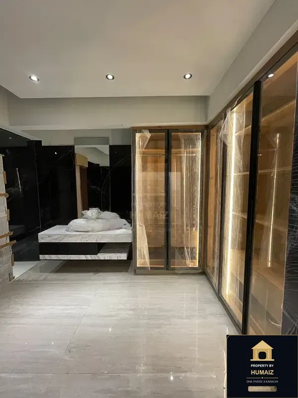 500 Sq. Yd. 6-Bedroom Luxury Villa (Basement, 6 Bath, Residence 14) in Zone A For Sale in DHA Phase 8 Karachi — Photograph 5