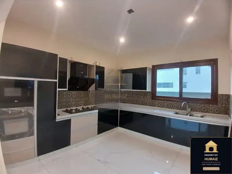 500 Sq. Yd. 6-Bedroom Luxury Villa (6 Bath, Residence 21) in DHA Phase 8 For Rent in DHA Phase 8 Karachi — Photograph 3