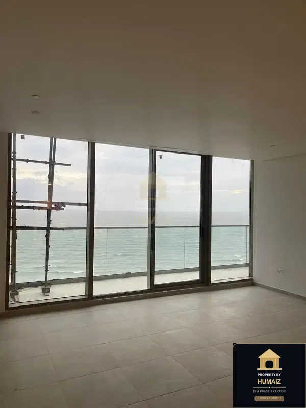 2-Bedroom Luxury Apartment (Sea Facing, 3 Bath, Suite 13) at The Views For Sale in DHA Phase 8 Karachi — Photograph 4