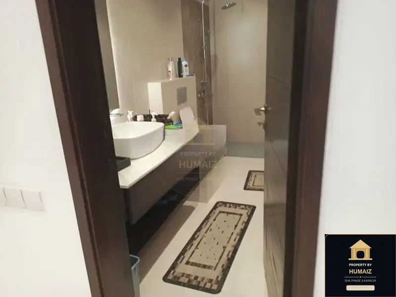 500 Sq. Yd. 5-Bedroom Luxury Villa (Basement, 6 Bath, Residence 5) on Zulfiqar Commercial For Sale in DHA Phase 8 Karachi — Photograph 15