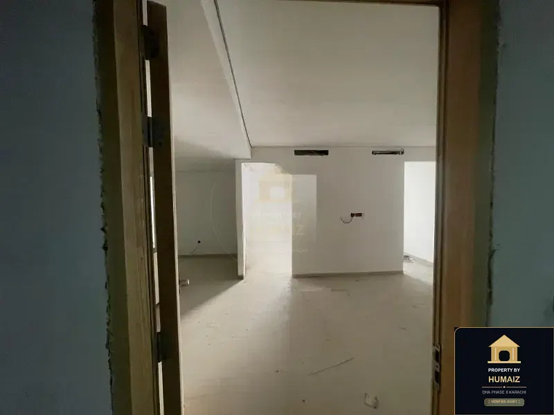 3-Bedroom Luxury Apartment (Boulevard Facing, 5 Bath, Suite 3) at Reef Towers For Sale in DHA Phase 8 Karachi — Photograph 24