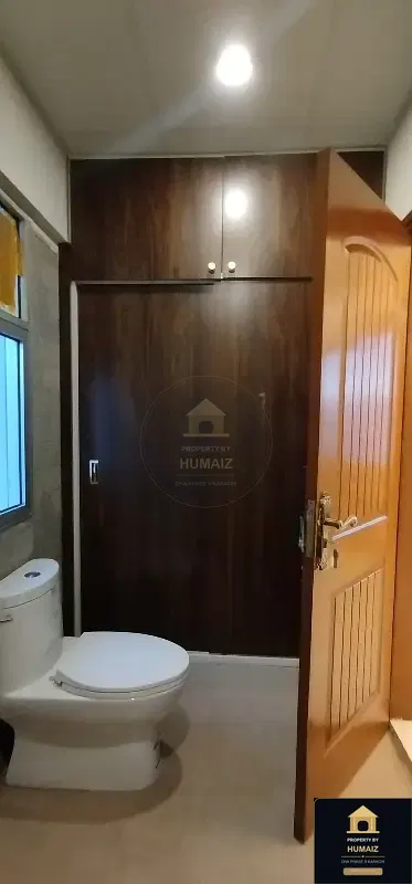 3-Bedroom Luxury Apartment (3 Bath, Suite 6) on Al-Murtaza Commercial For Sale in DHA Phase 8 Karachi — Photograph 11