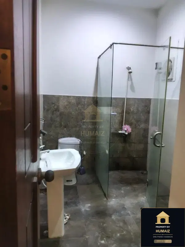 3-Bedroom Upper/Lower Portion (3 Bath, Unit 90) in DHA Phase 8 For Rent in DHA Phase 8 Karachi — Photograph 8