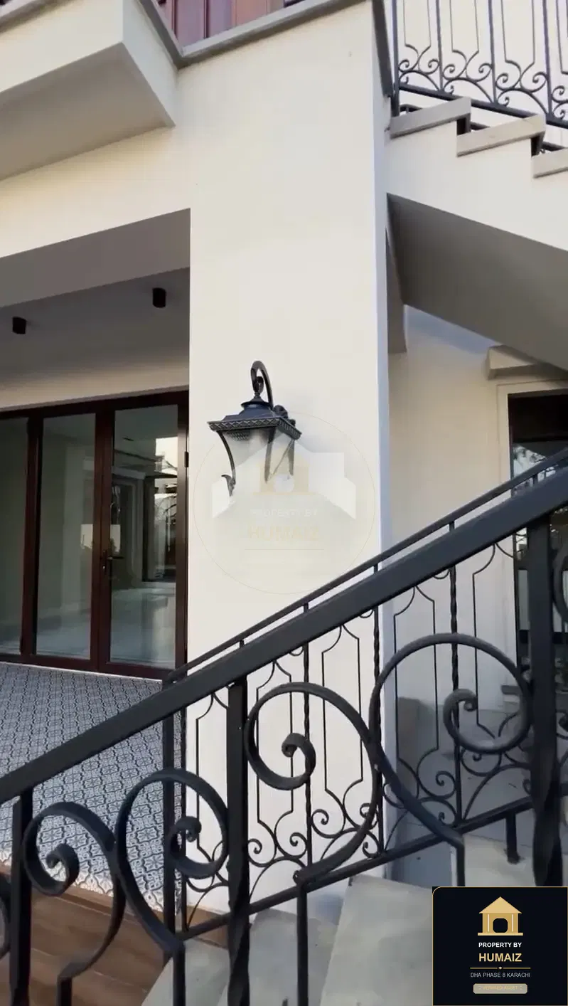 4,000 Sq. Yd. 10-Bedroom Luxury Villa in DHA Phase 8 For Sale in DHA Phase 8 Karachi — Photograph 11