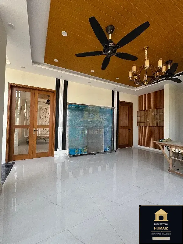 300 Sq. Yd. 5-Bedroom Luxury Villa (Basement, 6 Bath, Residence 5) in DHA Phase 8 For Sale in DHA Phase 8 Karachi — Photograph 5