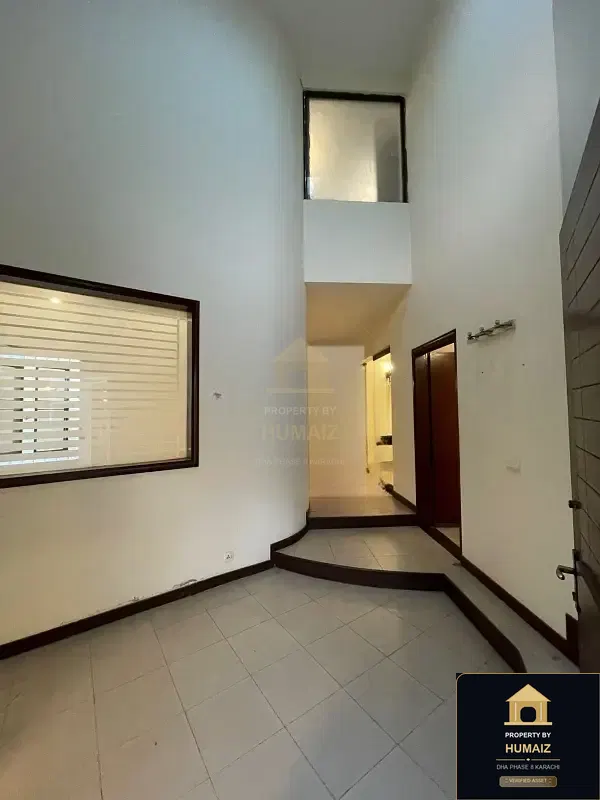 500 Sq. Yd. 4-Bedroom Luxury Villa on Zulfiqar Commercial For Sale in DHA Phase 8 Karachi — Photograph 10