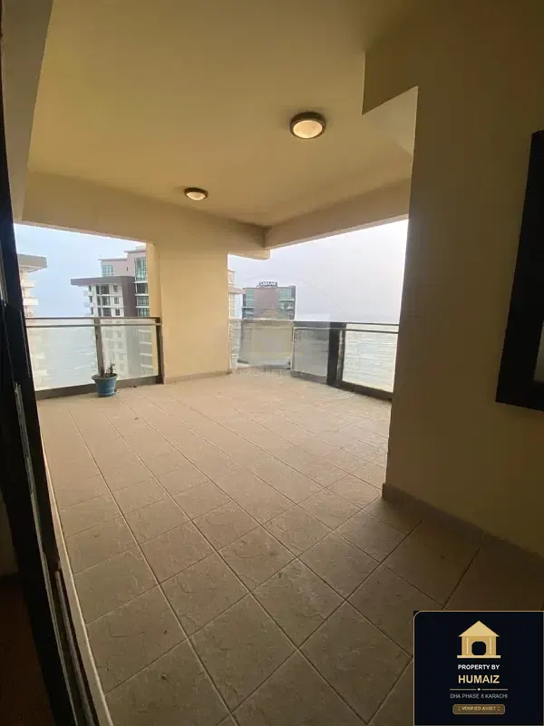 3-Bedroom Luxury Apartment (Sea Facing, 3 Bath, Suite 3) at Pearl Towers For Sale in DHA Phase 8 Karachi — Photograph 7