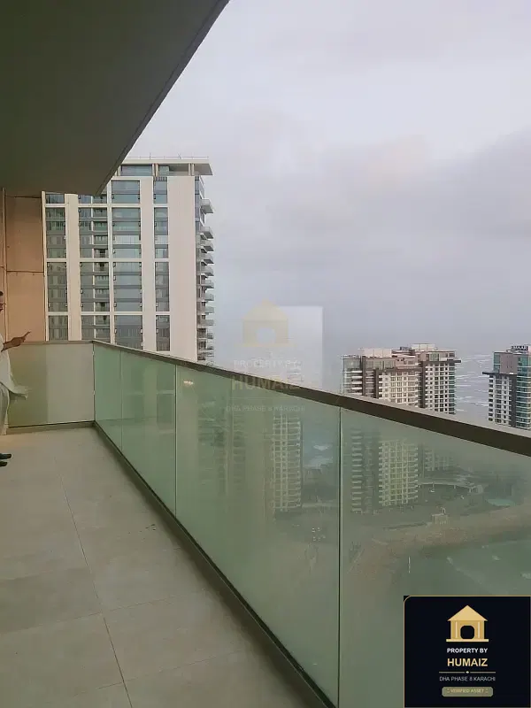 3-Bedroom Luxury Apartment (Sea Facing, 3 Bath, Suite 61) at The Views For Sale in DHA Phase 8 Karachi — Photograph 7