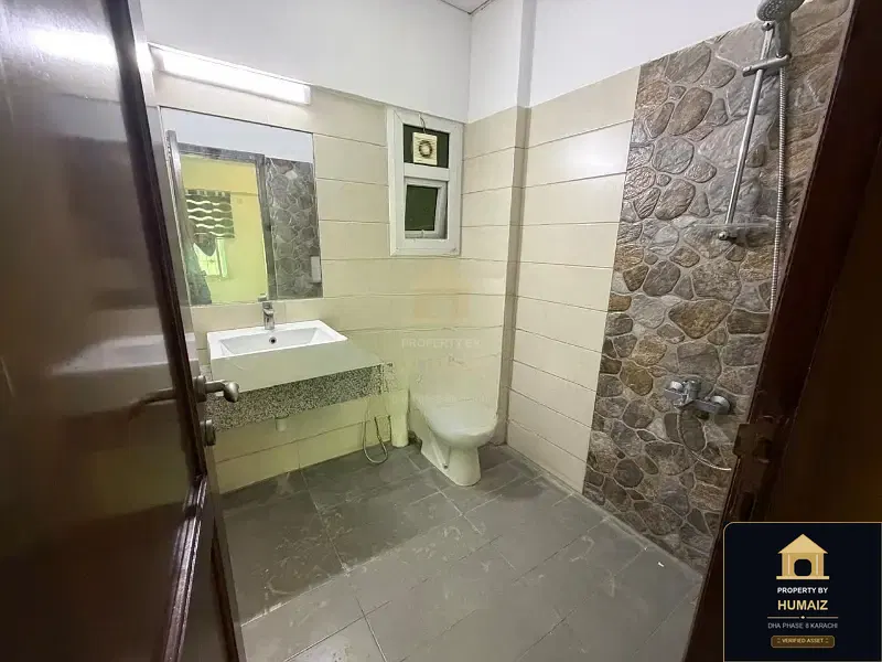 2-Bedroom Luxury Apartment (2 Bath, Suite 4) on Al-Murtaza Commercial For Rent in DHA Phase 8 Karachi — Photograph 10