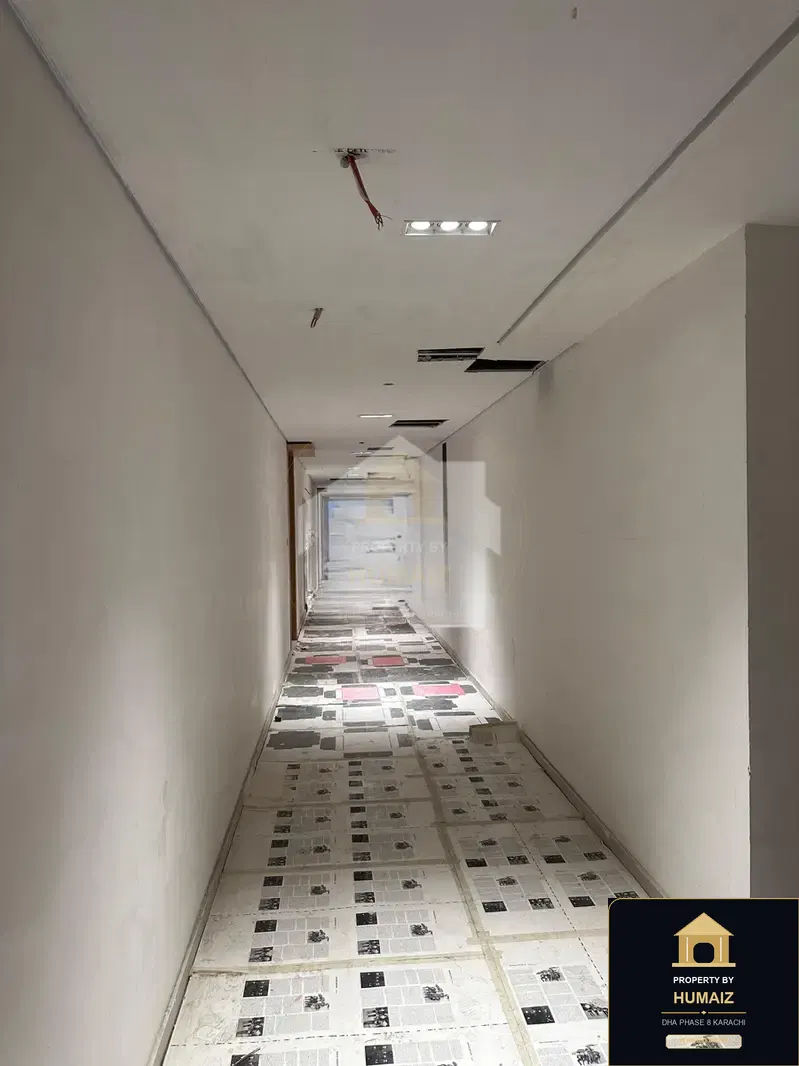 2-Bedroom Luxury Apartment (Boulevard Facing, 3 Bath, Suite 9) at The Views For Sale in DHA Phase 8 Karachi — Photograph 4