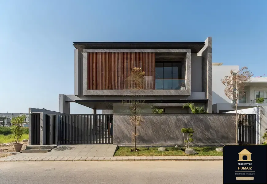 666 Sq. Yd. 6-Bedroom Luxury Villa on Khayaban-e-Faisal For Sale in DHA Phase 8 Karachi — Photograph 2