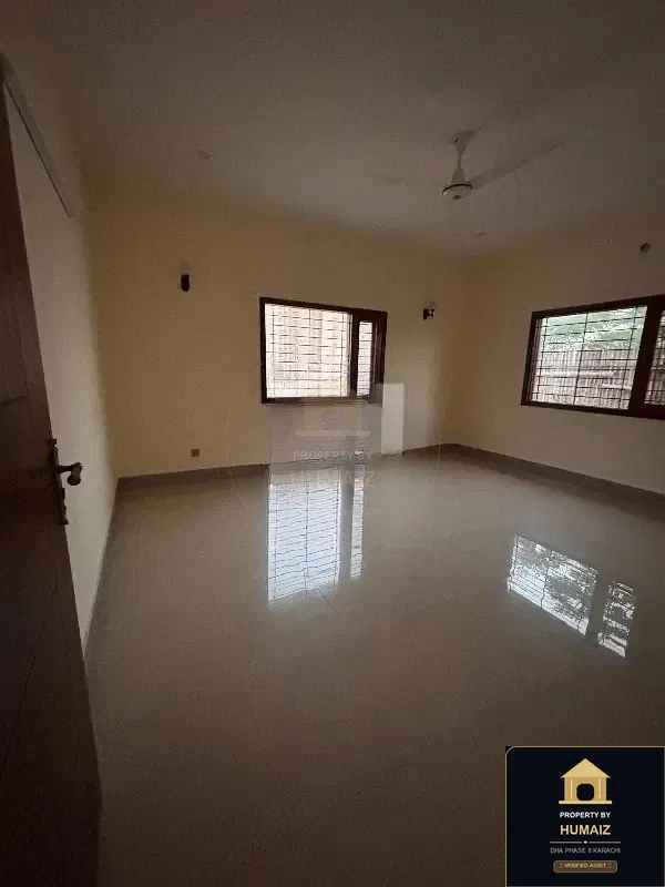 4-Bedroom Upper/Lower Portion (Brand New, 4 Bath, Unit 6) in DHA Phase 8 For Rent in DHA Phase 8 Karachi — Photograph 15