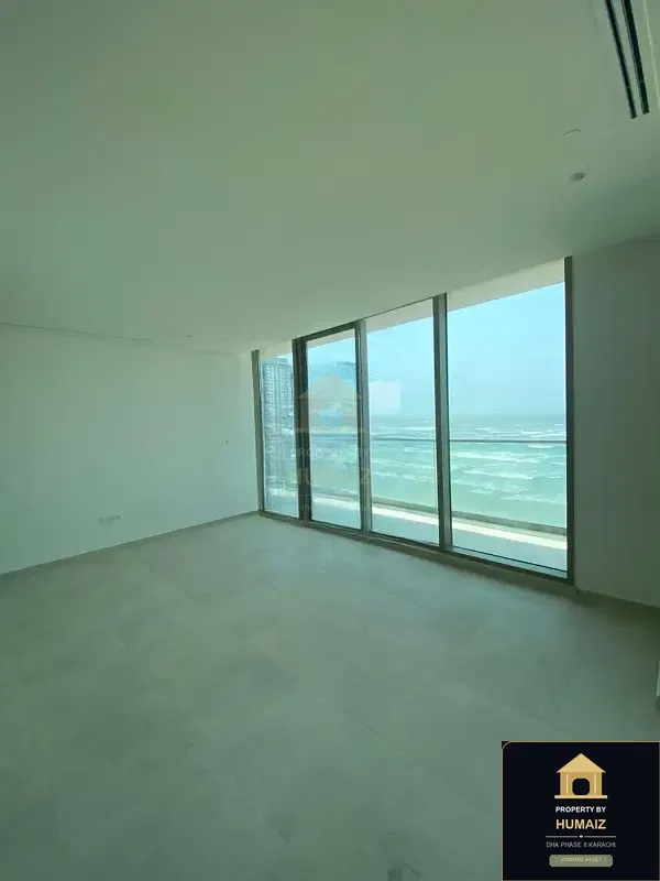 4-Bedroom Luxury Apartment (Sea Facing, 6 Bath, Suite 2) at The Views For Rent in DHA Phase 8 Karachi — Photograph 7