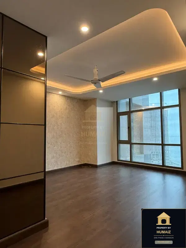 3-Bedroom Luxury Apartment (Sea Facing, 5 Bath, Suite 30) at Pearl Towers For Sale in DHA Phase 8 Karachi — Photograph 17