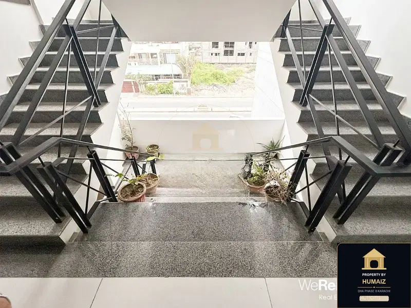 3-Bedroom Luxury Apartment (Boulevard Facing, 3 Bath, Suite 18) on Al-Murtaza Commercial For Rent in DHA Phase 8 Karachi — Photograph 3
