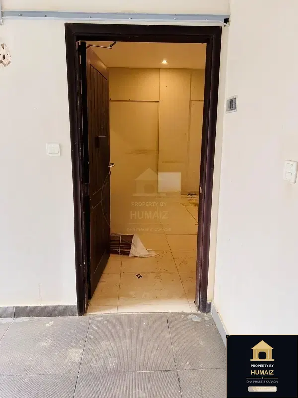 100 Sq. Yd. Corporate Office Space (Unit 2) on Al-Murtaza Commercial For Rent in DHA Phase 8 Karachi — Photograph 4