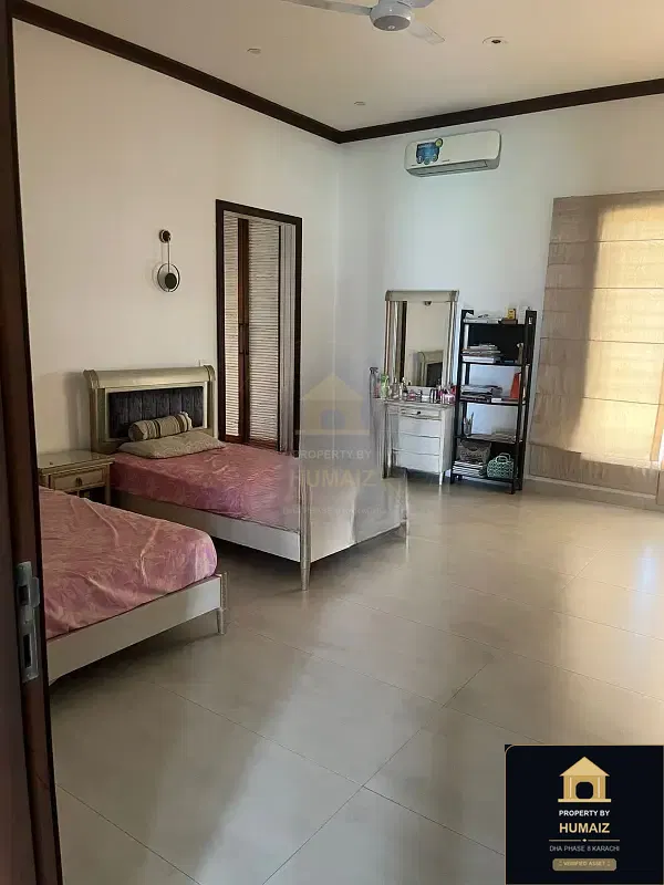 700 Sq. Yd. 6-Bedroom Luxury Villa on Khayaban-e-Faisal For Sale in DHA Phase 8 Karachi — Photograph 16