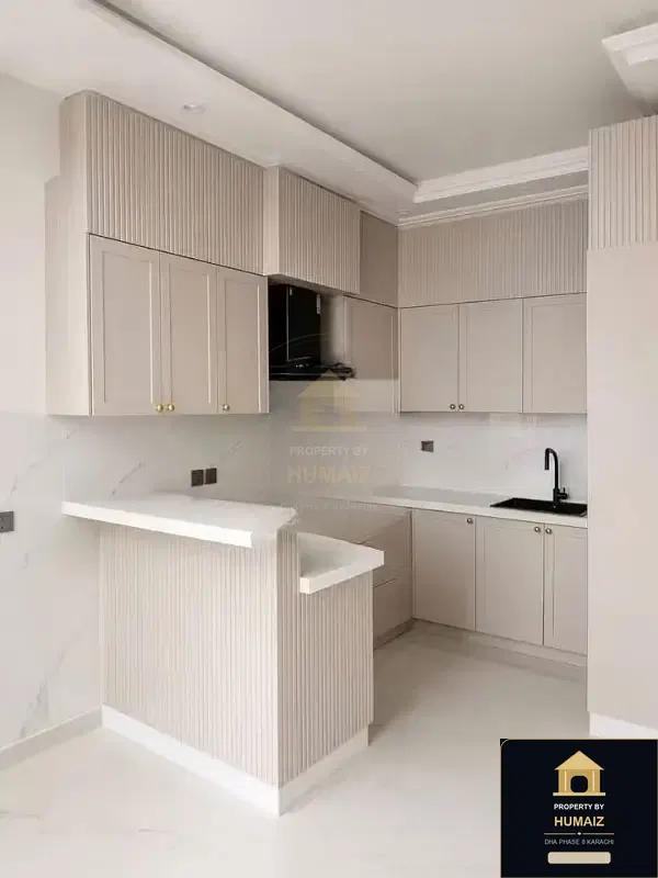 3-Bedroom Luxury Apartment (3 Bath, Suite 4) on Al-Murtaza Commercial For Rent in DHA Phase 8 Karachi — Photograph 2