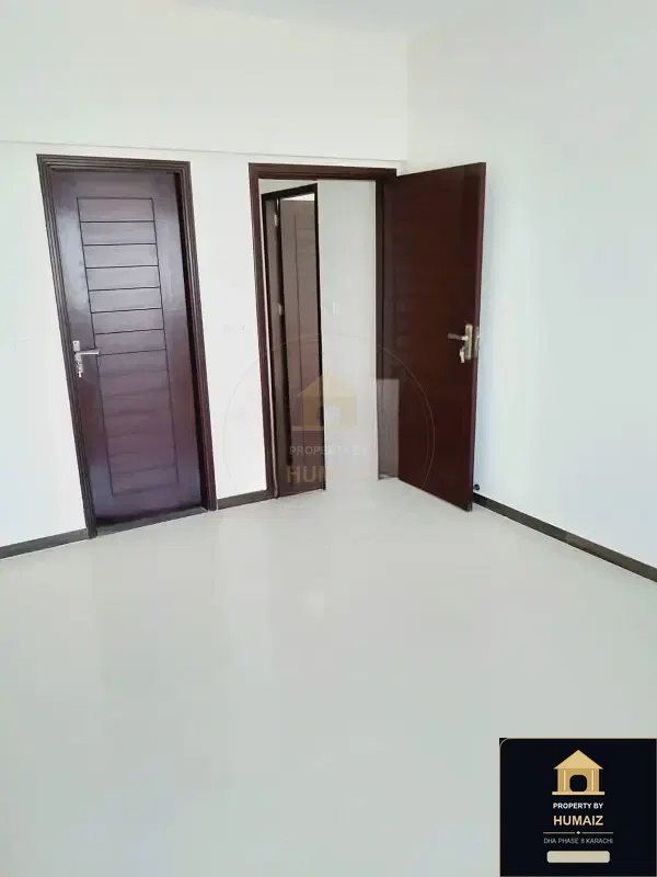 3-Bedroom Luxury Apartment in Khayaban-e-Shaheen For Rent in DHA Phase 8 Karachi — Photograph 4